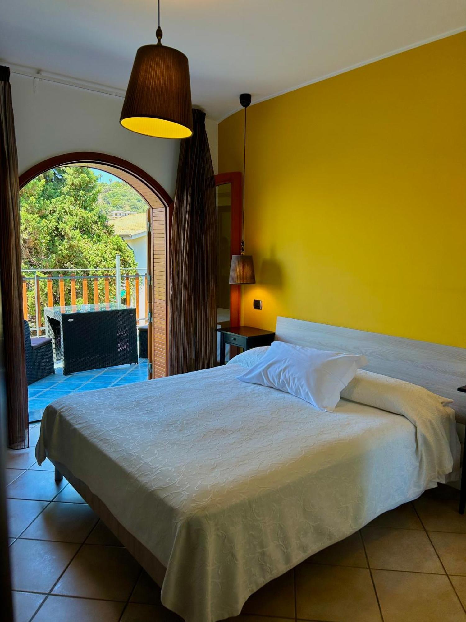 B&B Villa Rodriguez Milazzo Eksteriør bilde